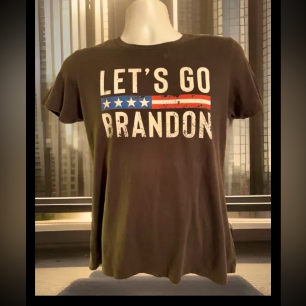 🇺🇸NEXT LEVEL🇺🇸 “LET’S GO BRANDON” SHORT SLEEVE COTTON UNISEX T-SHIRT EUC❣️